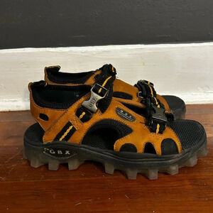 GBX Rugged Outdoor Hiking Trekking‎ Camel Leather Snap Close Sandals Mens 7 EUC